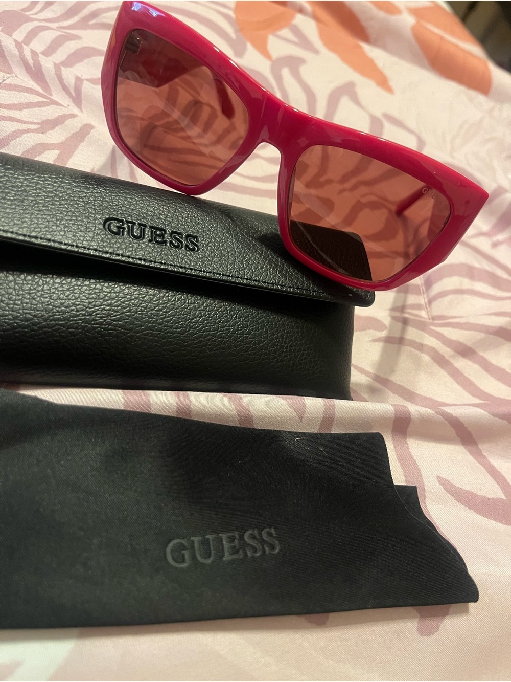 GUESS Pink Frame Sunglasses with Rose-Tinted Lenses